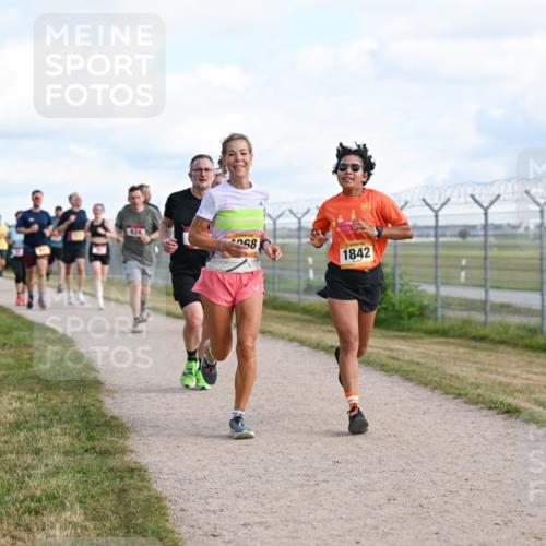 14.09.2025 - Airport Race Dr. Thomas Lammeyer http://msf.ph/oto/8870618 14.09.2025 12:15:06 Laufen 58, 1842 meine-sportfotos.de