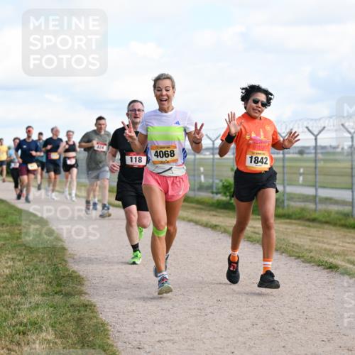 14.09.2025 - Airport Race Dr. Thomas Lammeyer http://msf.ph/oto/8870623 14.09.2025 12:15:07 Laufen 4068, 118, 1842 meine-sportfotos.de