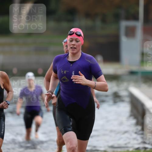 14.09.2025 - Stadtparktriathlon Michael Strokosch http://msf.ph/oto/8870625 14.09.2025 11:15:04 Schwimmen 948, 974, 980, 998, 1008, 1014 meine-sportfotos.de