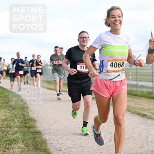 14.09.2025 - Airport Race Dr. Thomas Lammeyer http://msf.ph/oto/8870635 14.09.2025 12:15:08 Laufen 824, 118, 4068, 1842 meine-sportfotos.de