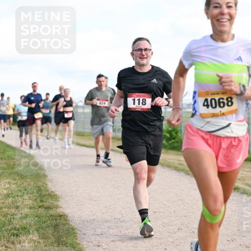 14.09.2025 - Airport Race Dr. Thomas Lammeyer http://msf.ph/oto/8870640 14.09.2025 12:15:08 Laufen 824, 118, 4068 meine-sportfotos.de