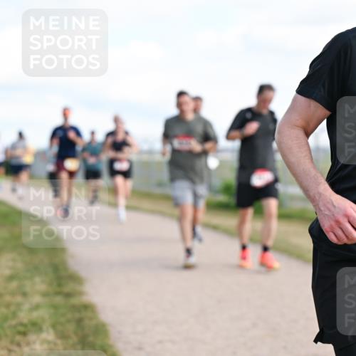 14.09.2025 - Airport Race Dr. Thomas Lammeyer http://msf.ph/oto/8870655 14.09.2025 12:15:09 Laufen 42, 118 meine-sportfotos.de