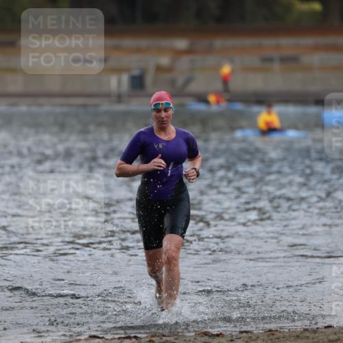 14.09.2025 - Stadtparktriathlon Michael Strokosch http://msf.ph/oto/8870667 14.09.2025 11:15:35 Schwimmen 972, 994 meine-sportfotos.de