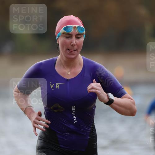 14.09.2025 - Stadtparktriathlon Michael Strokosch http://msf.ph/oto/8870684 14.09.2025 11:15:39 Schwimmen 972, 994 meine-sportfotos.de