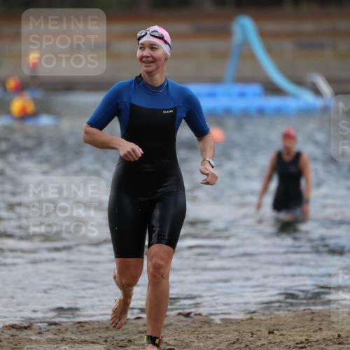 14.09.2025 - Stadtparktriathlon Michael Strokosch http://msf.ph/oto/8870692 14.09.2025 11:15:42 Schwimmen 924, 972, 994 meine-sportfotos.de