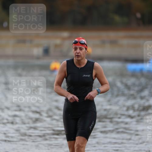 14.09.2025 - Stadtparktriathlon Michael Strokosch http://msf.ph/oto/8870734 14.09.2025 11:15:54 Schwimmen 924, 1005 meine-sportfotos.de