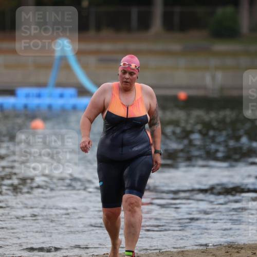 14.09.2025 - Stadtparktriathlon Michael Strokosch http://msf.ph/oto/8870748 14.09.2025 11:16:09 Schwimmen 962 meine-sportfotos.de