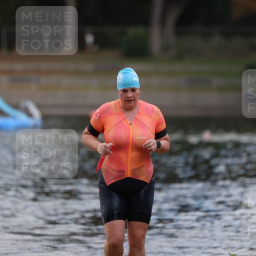 14.09.2025 - Stadtparktriathlon Michael Strokosch http://msf.ph/oto/8870754 14.09.2025 11:16:22 Schwimmen 986 meine-sportfotos.de