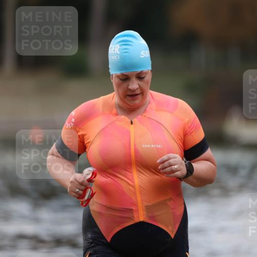 14.09.2025 - Stadtparktriathlon Michael Strokosch http://msf.ph/oto/8870768 14.09.2025 11:16:25 Schwimmen 986 meine-sportfotos.de
