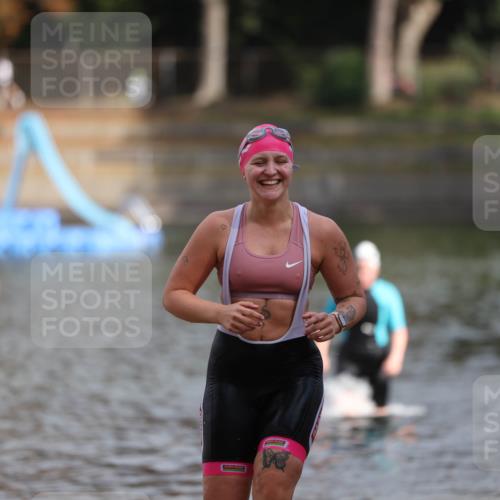 14.09.2025 - Stadtparktriathlon Michael Strokosch http://msf.ph/oto/8870784 14.09.2025 11:17:30 Schwimmen 931 meine-sportfotos.de