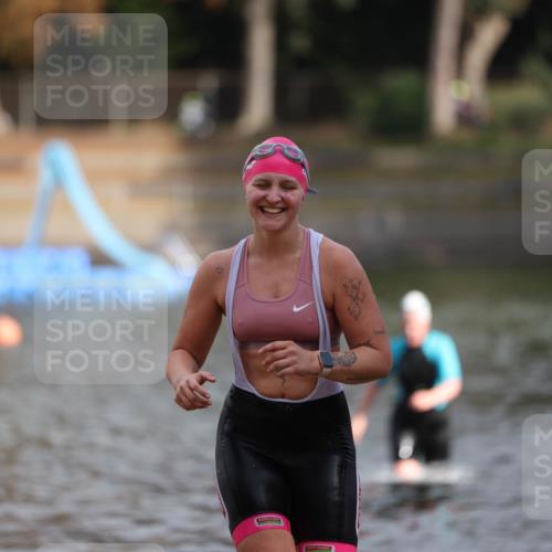 14.09.2025 - Stadtparktriathlon Michael Strokosch http://msf.ph/oto/8870786 14.09.2025 11:17:30 Schwimmen 931 meine-sportfotos.de