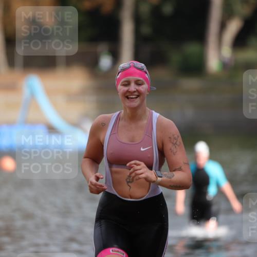 14.09.2025 - Stadtparktriathlon Michael Strokosch http://msf.ph/oto/8870787 14.09.2025 11:17:30 Schwimmen 931 meine-sportfotos.de