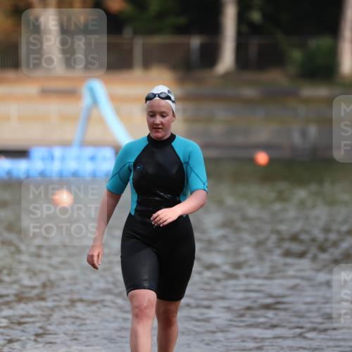 14.09.2025 - Stadtparktriathlon Michael Strokosch http://msf.ph/oto/8870807 14.09.2025 11:17:39 Schwimmen 1019 meine-sportfotos.de