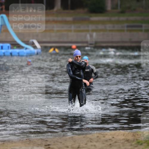 14.09.2025 - Stadtparktriathlon Michael Strokosch http://msf.ph/oto/8870845 14.09.2025 11:28:36 Schwimmen 1067 meine-sportfotos.de