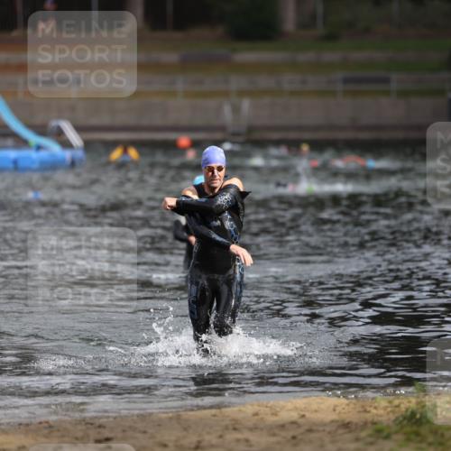14.09.2025 - Stadtparktriathlon Michael Strokosch http://msf.ph/oto/8870851 14.09.2025 11:28:37 Schwimmen 1067 meine-sportfotos.de