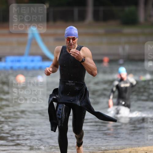 14.09.2025 - Stadtparktriathlon Michael Strokosch http://msf.ph/oto/8870867 14.09.2025 11:28:41 Schwimmen 1067, 1082 meine-sportfotos.de