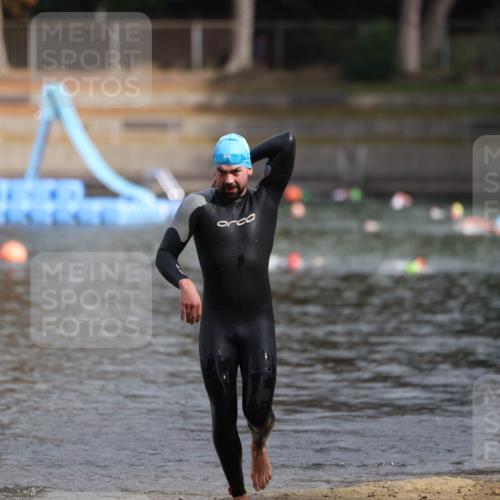 14.09.2025 - Stadtparktriathlon Michael Strokosch http://msf.ph/oto/8870888 14.09.2025 11:28:48 Schwimmen 1082 meine-sportfotos.de