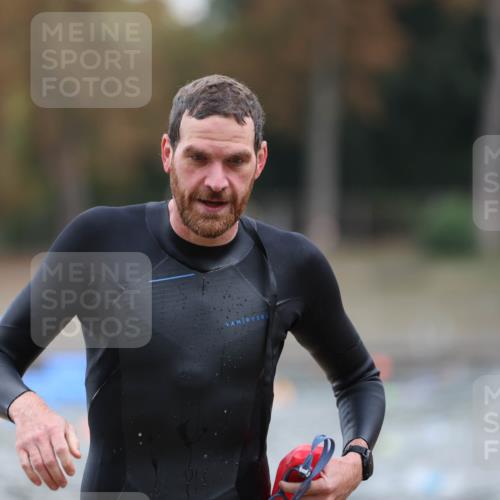 14.09.2025 - Stadtparktriathlon Michael Strokosch http://msf.ph/oto/8870922 14.09.2025 11:29:28 Schwimmen 1076, 1103 meine-sportfotos.de
