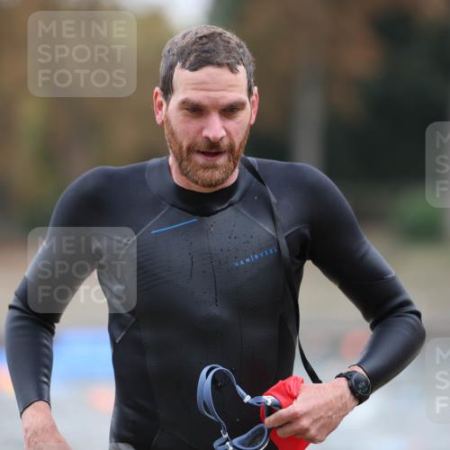 14.09.2025 - Stadtparktriathlon Michael Strokosch http://msf.ph/oto/8870924 14.09.2025 11:29:29 Schwimmen 1076, 1103 meine-sportfotos.de