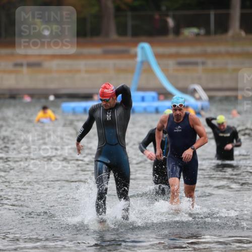 14.09.2025 - Stadtparktriathlon Michael Strokosch http://msf.ph/oto/8870930 14.09.2025 11:29:45 Schwimmen 1035, 1036, 1097 meine-sportfotos.de