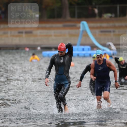 14.09.2025 - Stadtparktriathlon Michael Strokosch http://msf.ph/oto/8870932 14.09.2025 11:29:45 Schwimmen 1035, 1036, 1097 meine-sportfotos.de