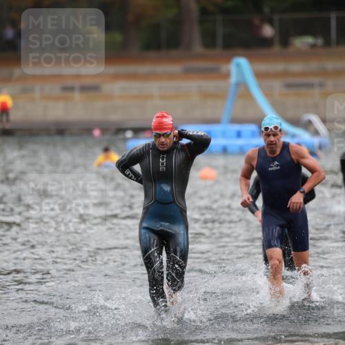 14.09.2025 - Stadtparktriathlon Michael Strokosch http://msf.ph/oto/8870936 14.09.2025 11:29:45 Schwimmen 1035, 1036, 1097 meine-sportfotos.de