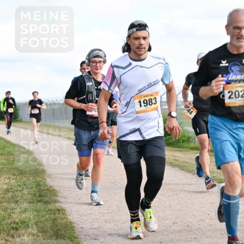 14.09.2025 - Airport Race Dr. Thomas Lammeyer http://msf.ph/oto/8870949 14.09.2025 12:15:28 Laufen 1983, 44, 202 meine-sportfotos.de