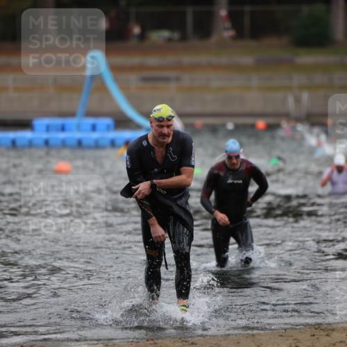 14.09.2025 - Stadtparktriathlon Michael Strokosch http://msf.ph/oto/8870970 14.09.2025 11:30:00 Schwimmen 1083, 1097, 1113 meine-sportfotos.de
