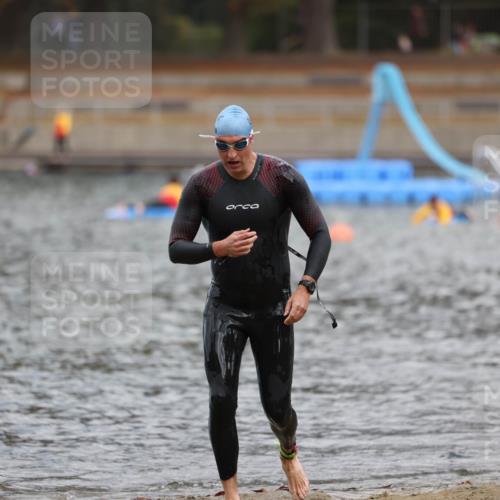 14.09.2025 - Stadtparktriathlon Michael Strokosch http://msf.ph/oto/8870985 14.09.2025 11:30:07 Schwimmen 1083, 1113 meine-sportfotos.de