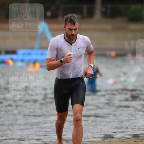 14.09.2025 - Stadtparktriathlon Michael Strokosch http://msf.ph/oto/8871004 14.09.2025 11:30:19 Schwimmen 1023 meine-sportfotos.de