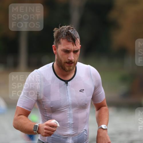 14.09.2025 - Stadtparktriathlon Michael Strokosch http://msf.ph/oto/8871011 14.09.2025 11:30:21 Schwimmen 1023 meine-sportfotos.de