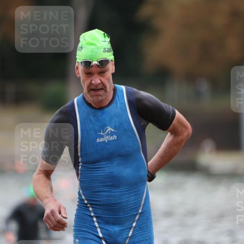 14.09.2025 - Stadtparktriathlon Michael Strokosch http://msf.ph/oto/8871030 14.09.2025 11:30:37 Schwimmen 1041, 1092, 1115 meine-sportfotos.de