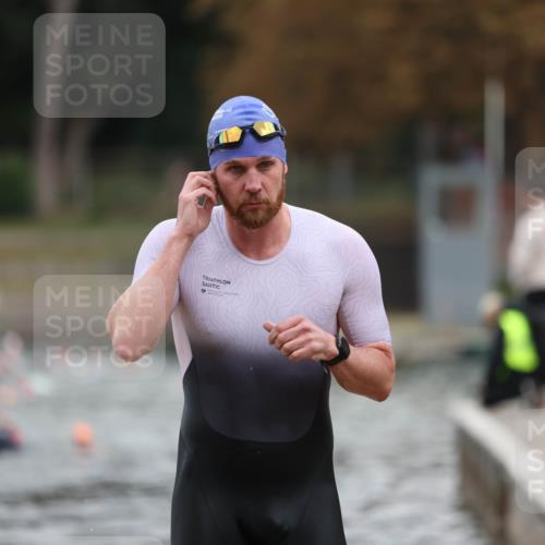 14.09.2025 - Stadtparktriathlon Michael Strokosch http://msf.ph/oto/8871043 14.09.2025 11:30:42 Schwimmen 1092, 1115 meine-sportfotos.de