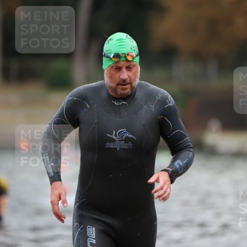 14.09.2025 - Stadtparktriathlon Michael Strokosch http://msf.ph/oto/8871053 14.09.2025 11:30:45 Schwimmen 1072, 1092, 1115 meine-sportfotos.de