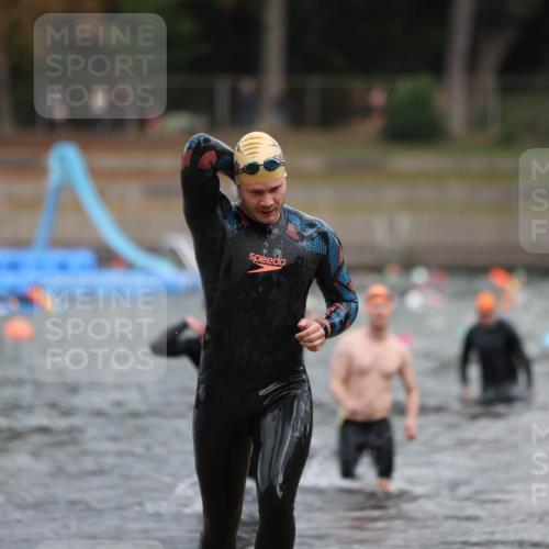 14.09.2025 - Stadtparktriathlon Michael Strokosch http://msf.ph/oto/8871074 14.09.2025 11:31:00 Schwimmen 1048, 1072, 1099, 1112 meine-sportfotos.de