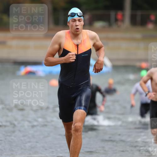 14.09.2025 - Stadtparktriathlon Michael Strokosch http://msf.ph/oto/8871147 14.09.2025 11:31:35 Schwimmen 1025, 1051, 1062, 1065, 1109 meine-sportfotos.de