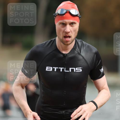 14.09.2025 - Stadtparktriathlon Michael Strokosch http://msf.ph/oto/8871204 14.09.2025 11:31:50 Schwimmen 1039, 1043, 1062, 1077, 1091, 1107 meine-sportfotos.de
