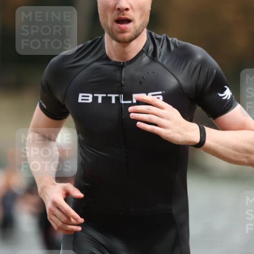 14.09.2025 - Stadtparktriathlon Michael Strokosch http://msf.ph/oto/8871206 14.09.2025 11:31:50 Schwimmen 1039, 1043, 1062, 1077, 1091, 1107 meine-sportfotos.de