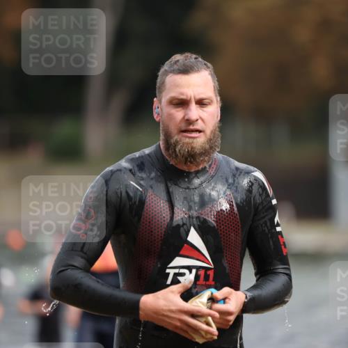 14.09.2025 - Stadtparktriathlon Michael Strokosch http://msf.ph/oto/8871221 14.09.2025 11:31:55 Schwimmen 1033, 1040, 1043, 1077, 1080, 1091, 1102, 1107 meine-sportfotos.de