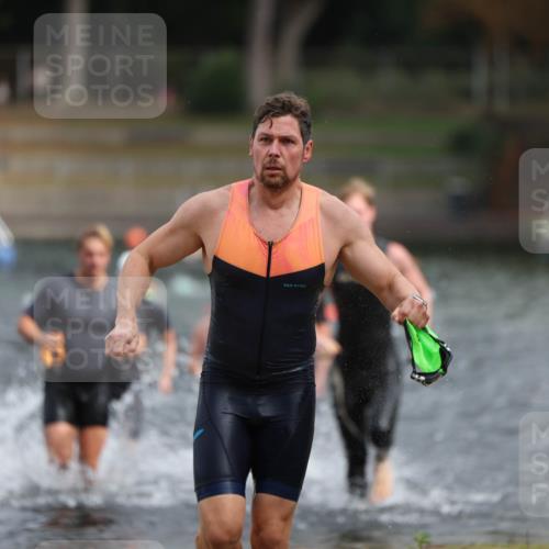 14.09.2025 - Stadtparktriathlon Michael Strokosch http://msf.ph/oto/8871224 14.09.2025 11:31:57 Schwimmen 1033, 1040, 1043, 1073, 1077, 1080, 1091, 1102, 1107 meine-sportfotos.de