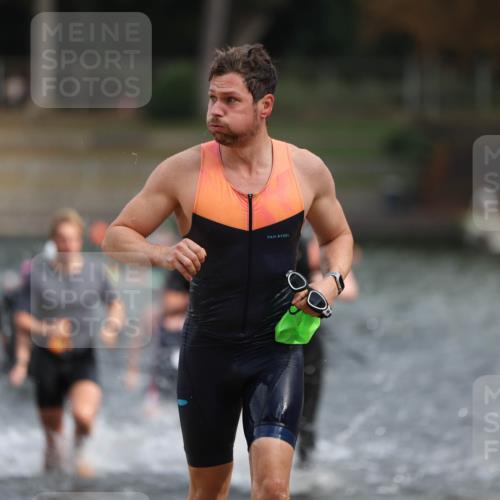 14.09.2025 - Stadtparktriathlon Michael Strokosch http://msf.ph/oto/8871227 14.09.2025 11:31:57 Schwimmen 1033, 1040, 1043, 1073, 1077, 1080, 1091, 1102, 1107 meine-sportfotos.de