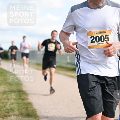 14.09.2025 - Airport Race Dr. Thomas Lammeyer http://msf.ph/oto/8871229 14.09.2025 12:15:48 Laufen 42, 2005, 11341 meine-sportfotos.de