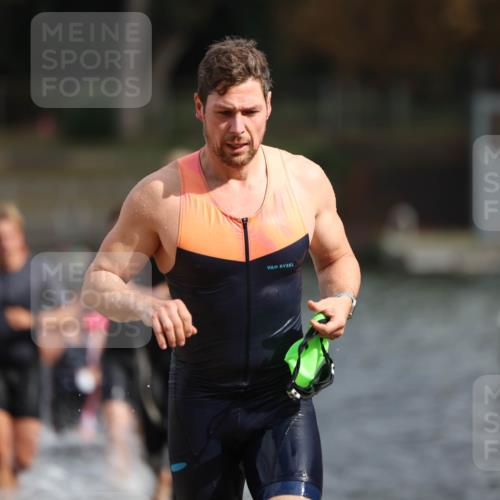 14.09.2025 - Stadtparktriathlon Michael Strokosch http://msf.ph/oto/8871230 14.09.2025 11:31:58 Schwimmen 1033, 1040, 1043, 1073, 1077, 1080, 1091, 1102, 1107 meine-sportfotos.de