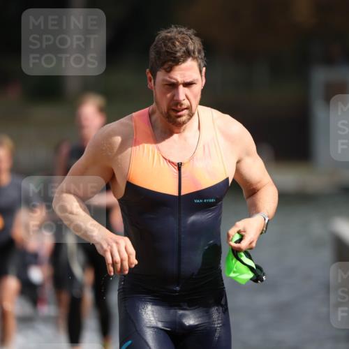 14.09.2025 - Stadtparktriathlon Michael Strokosch http://msf.ph/oto/8871231 14.09.2025 11:31:58 Schwimmen 1033, 1040, 1043, 1073, 1077, 1080, 1091, 1102, 1107 meine-sportfotos.de