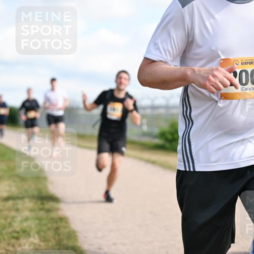 14.09.2025 - Airport Race Dr. Thomas Lammeyer http://msf.ph/oto/8871232 14.09.2025 12:15:48 Laufen 42, 005 meine-sportfotos.de