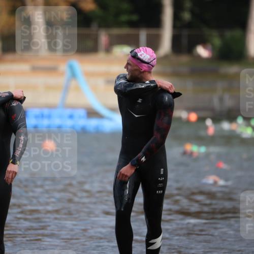 14.09.2025 - Stadtparktriathlon Michael Strokosch http://msf.ph/oto/8871266 14.09.2025 11:32:11 Schwimmen 1046, 1047, 1073 meine-sportfotos.de