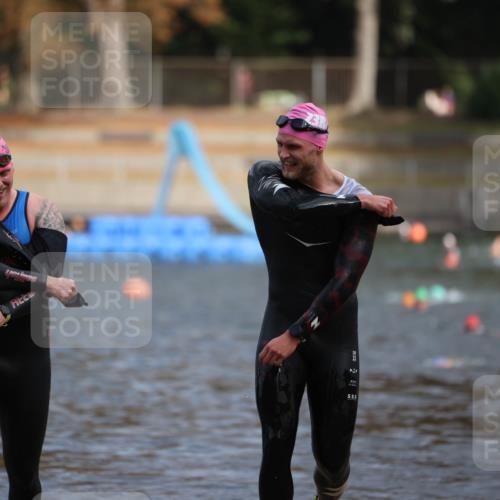 14.09.2025 - Stadtparktriathlon Michael Strokosch http://msf.ph/oto/8871268 14.09.2025 11:32:12 Schwimmen 1046, 1047, 1073 meine-sportfotos.de