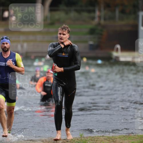 14.09.2025 - Stadtparktriathlon Michael Strokosch http://msf.ph/oto/8871288 14.09.2025 11:32:25 Schwimmen 1054, 1064, 1088, 1095 meine-sportfotos.de