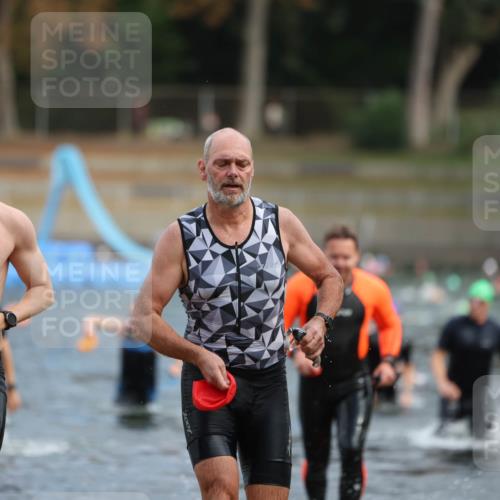 14.09.2025 - Stadtparktriathlon Michael Strokosch http://msf.ph/oto/8871304 14.09.2025 11:32:34 Schwimmen 1031, 1054, 1063, 1064, 1086, 1087, 1088, 1095 meine-sportfotos.de