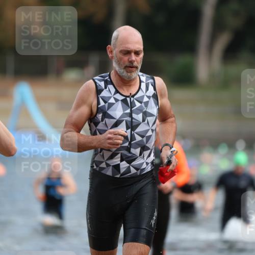 14.09.2025 - Stadtparktriathlon Michael Strokosch http://msf.ph/oto/8871310 14.09.2025 11:32:35 Schwimmen 1031, 1063, 1064, 1086, 1087, 1088 meine-sportfotos.de